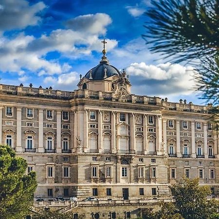 Parsa Homstay Madryt Zewnętrze zdjęcie